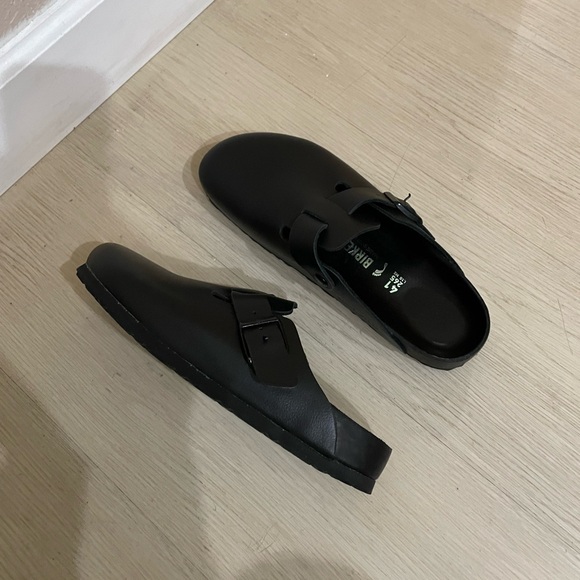 Boston Exquisite Boston Clog - Picture 1 of 10